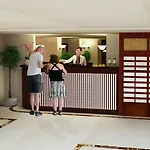 Glorious Отель