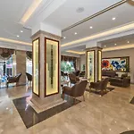 Отель Glorious 4*
