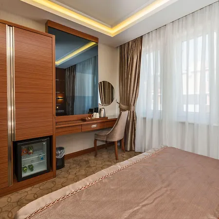 Hotel Glorious 4*