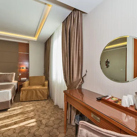 Glorious Hotel 4*