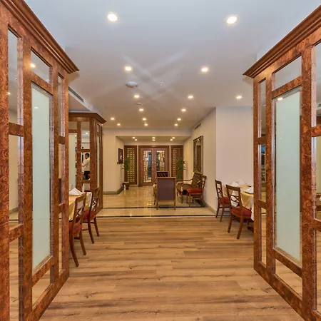 Glorious Hotel