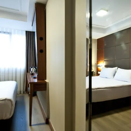 Hotel Glorious 4*