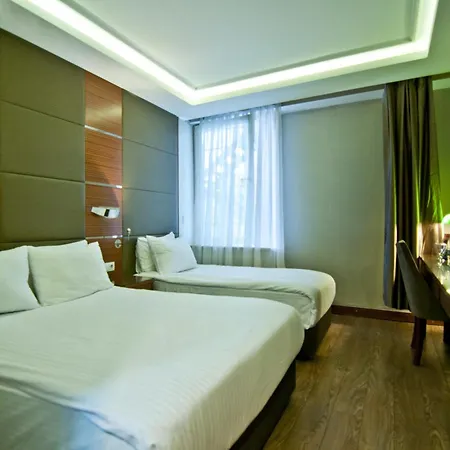 Glorious Hotel 4*