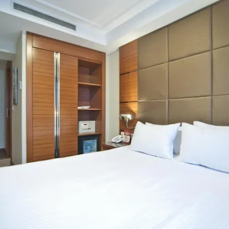 Hotel Glorious 4*