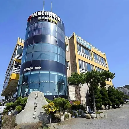 Glorious Hotel 4*