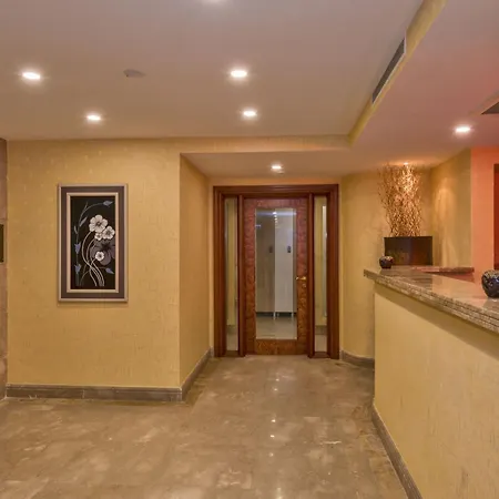 Hotel Glorious 4*